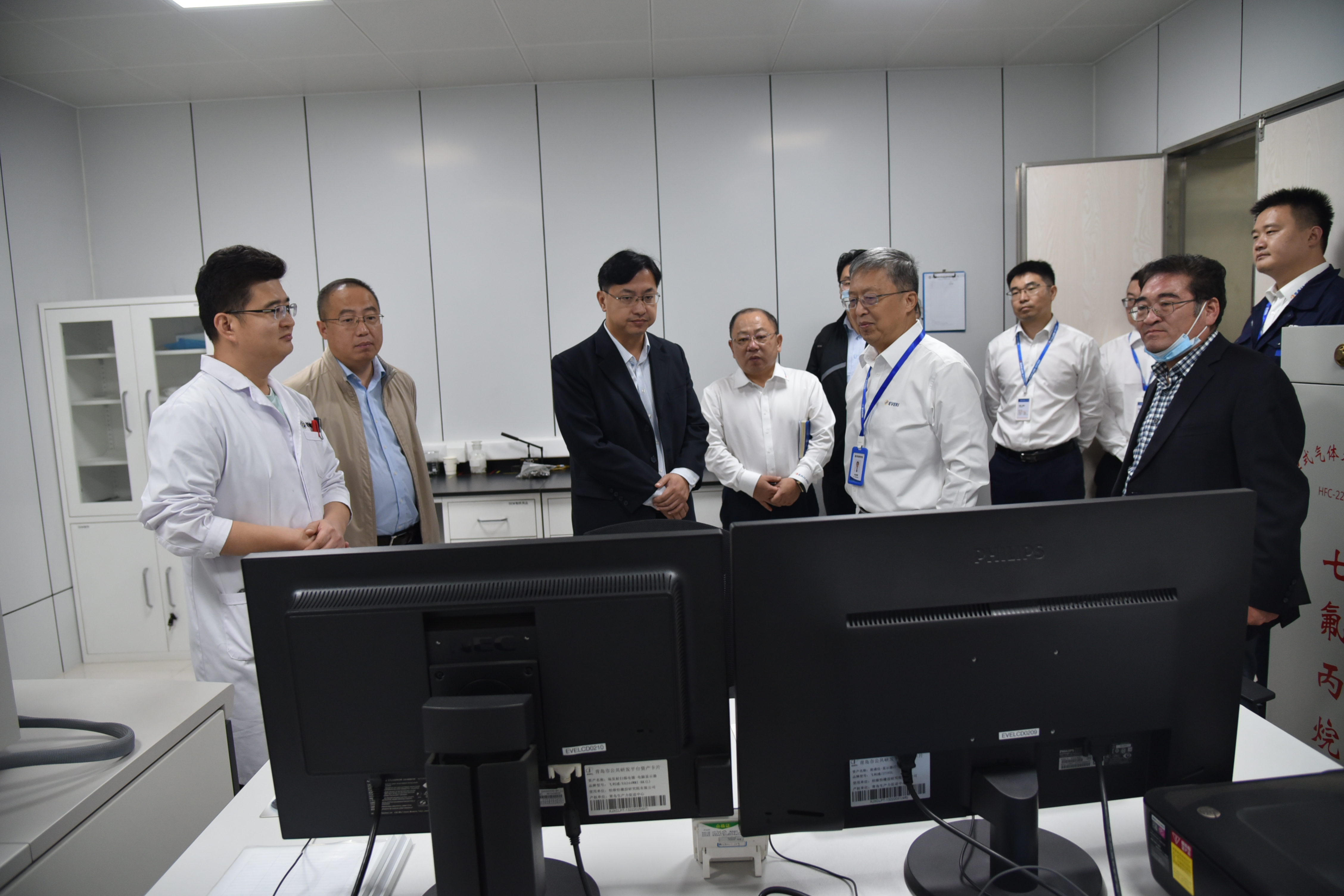 山东汽车制造有限公司总经理田强、副总经